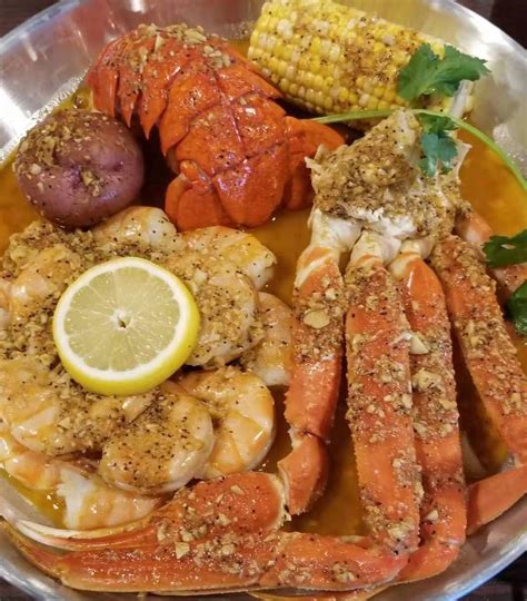 Northeast Ohios First Red Crab Juicy Seafood Coming To Brooklyns