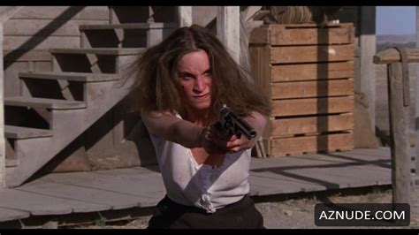 AMANDA PLUMMER Nude AZNude