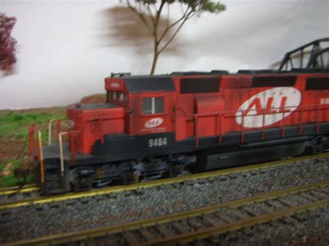 RICA RDF Ferromodelista EMD SD40 2 9484 da ALL América Latina Logística