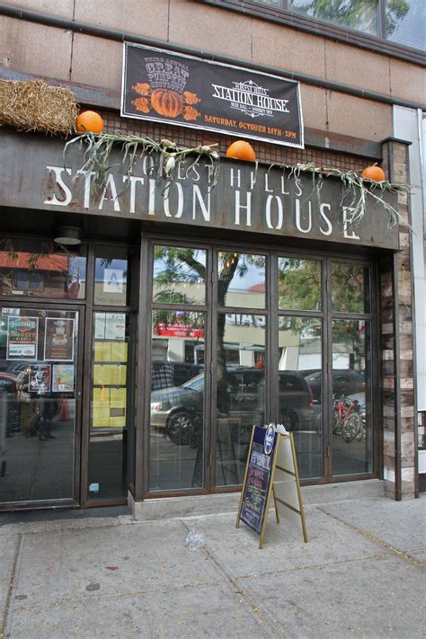 Navigating the complex Forest Hills 71st Ave subway hub safely 27