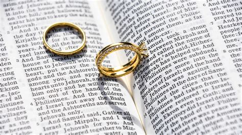 Поцелуй жениха и невесты - обои для рабочего стола, картинки, фото