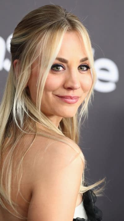 Celebrity Kaley Cuoco Blonde Face Actress American X Phone Hd Wallpaper