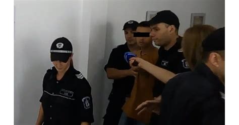 Плашат с линч палача на Никол