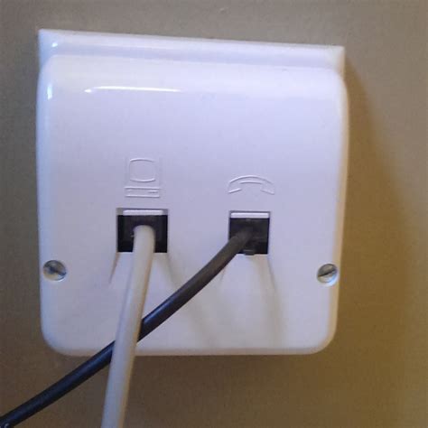 Как вытащить интернет кабель из розетки - 82 фото