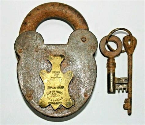 Pin De Joseph Michel En Antique Padlocks Candados