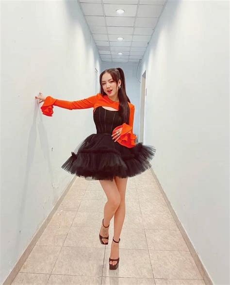 152 Ảnh Phương Ly Sexy Mặc Bikini Khoe Dáng Ngon GenZ Relax