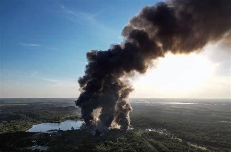 Muere trabajador por explosión de ducto de Pemex en Veracruz El Sol