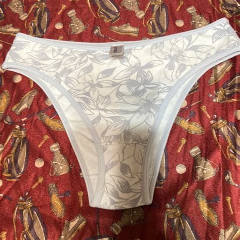 Leonsia Intimates Sleepwear Cotton Bikini Panties Med New Wout Tags By Leonisa Poshmark