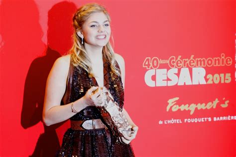 Photo Louane Emera C Sar Du Meilleur Espoir F Minin Photocall Au