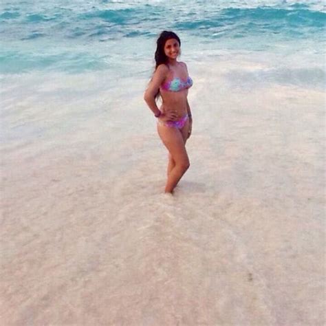 New Hot Sexy Alexandra Diaz Bikini Pics