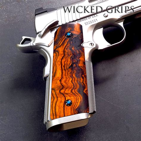 Signature Series Custom 1911 Grips Desert Ironwood Burl Set 040