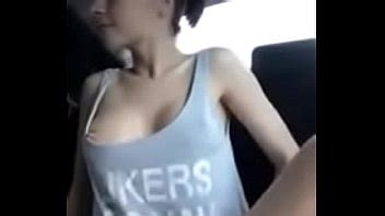 Morena Se Corre En El Coche XVIDEOS