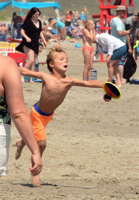 Most Floridians plan to vacation in 2025, AAA says, but spring break