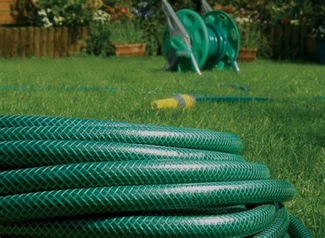 Лучшие шланги для полива: как выбрать садовый шланг для дачи