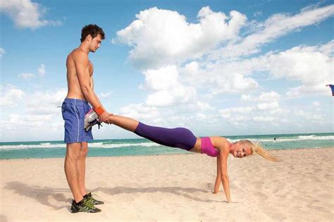 Bikini Workout In 12 Minuten Zur Bikini Figur Bilder FIT FOR FUN