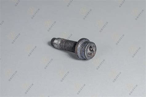 2281790 Болт крепления стабилизатора кабины M14*2*50 (Б/У) купить ...