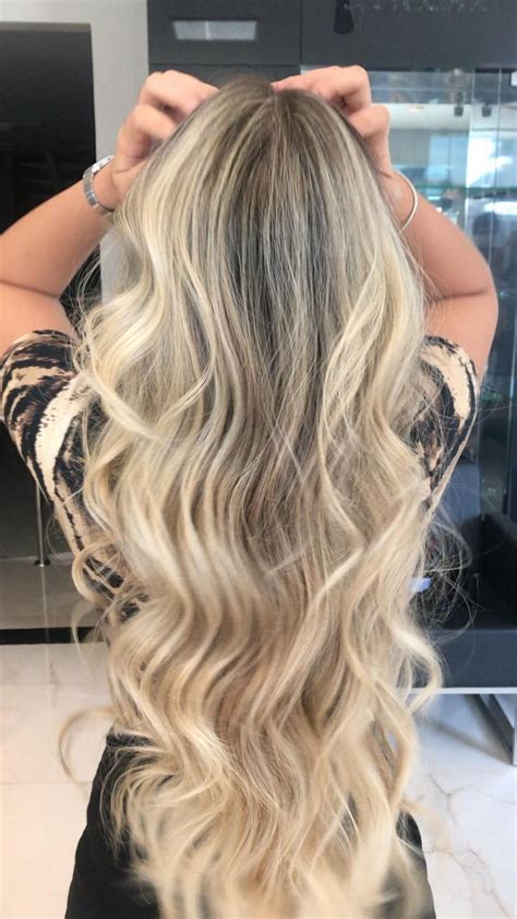 Pin By Sheyla Briones On Hair In 2024 Long Blonde Hair Blonde Hair Shades Balayage Hair