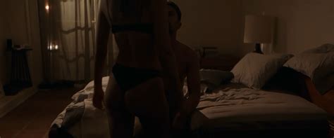 Nude Video Celebs Emily Ratajkowski Sexy Lying And Stealing 2019