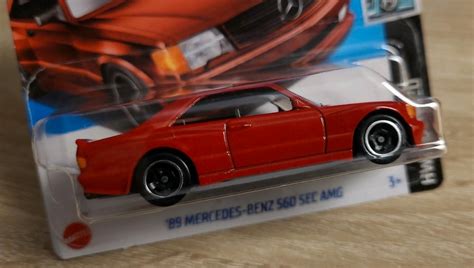 Машинка Базова Hot Wheels 89 Mercedes Benz 560 SEC AMG Modified 1 64 HTB70 Red замовляйте в