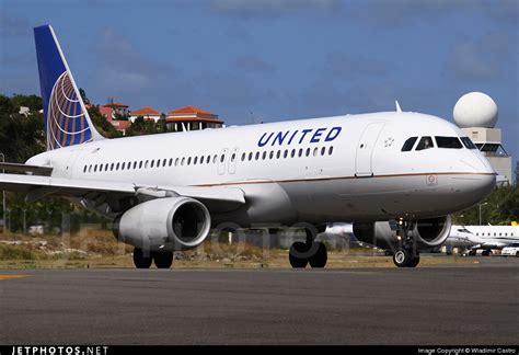 N403UA Airbus A320 232 United Airlines Wladimir Castro JetPhotos