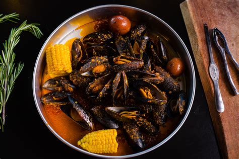 Black Mussels – The Monster Crab