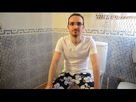 tomas falsas jesus sanchez enseña como es su pene y se desnuda frente a la camara XVIDEOS