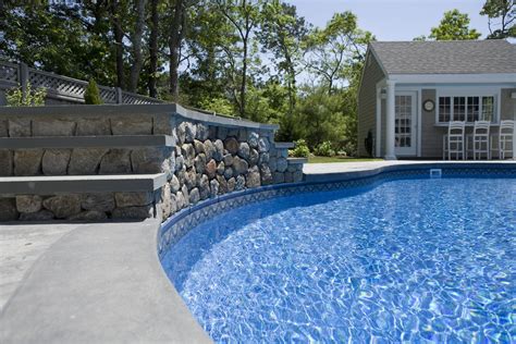 Chlorine Pools vs Saltwater Pools: Which Is Best for Your Home