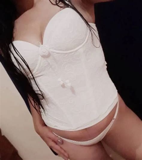 Ver Nica Morena Casada Deliciosa Colocou Uma Lingerie Branca Sexy E Exibiu Sua Rabeta Imensa