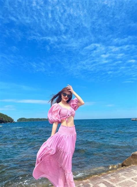 Em gái Công Vinh khoe body mướt mắt với bikini xuyên thấu CDM ngất ngây Tinmoi