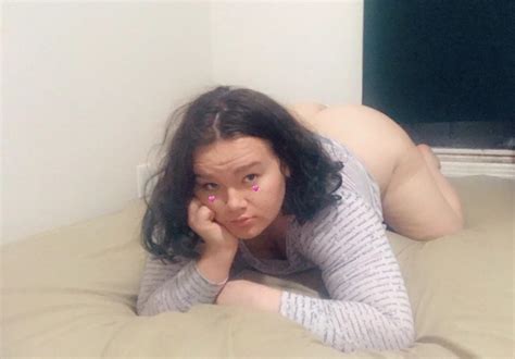 Is My Ass Too Fat To Sit On Your Face Scrolller