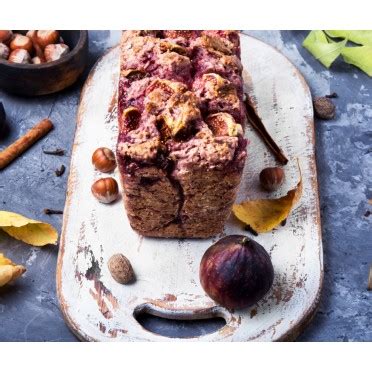 Recette simple de cake aux figues séchées et aux fruits à coque Le