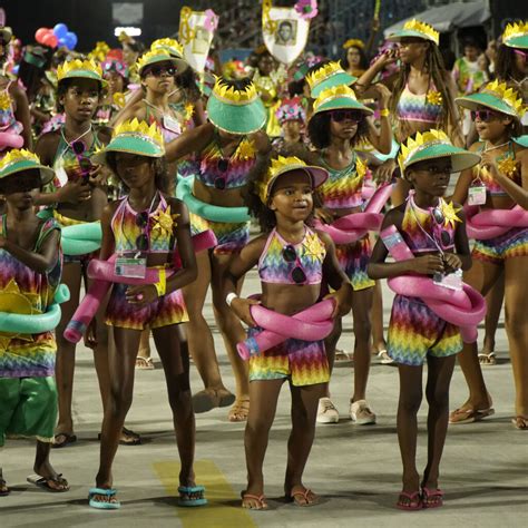 Escolas De Samba Mirins Encerram Temporada De Carnaval