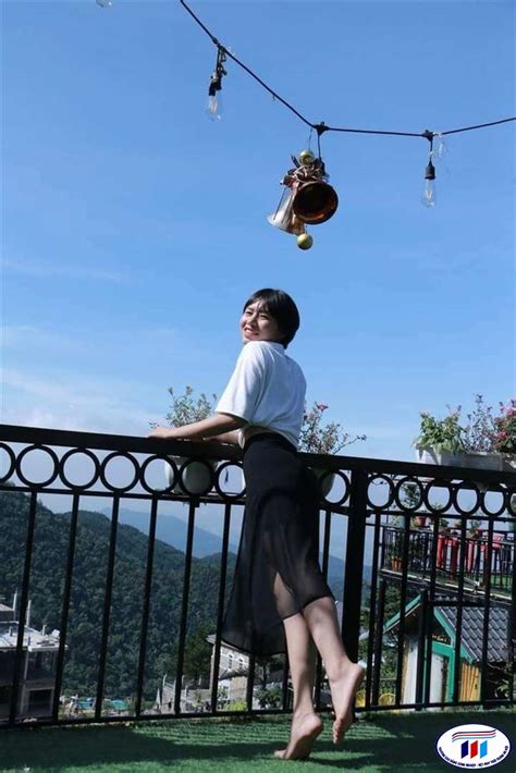 Cô nàng X trở thành hot Tiktoker với loạt clip lôi thôi lếch thếch