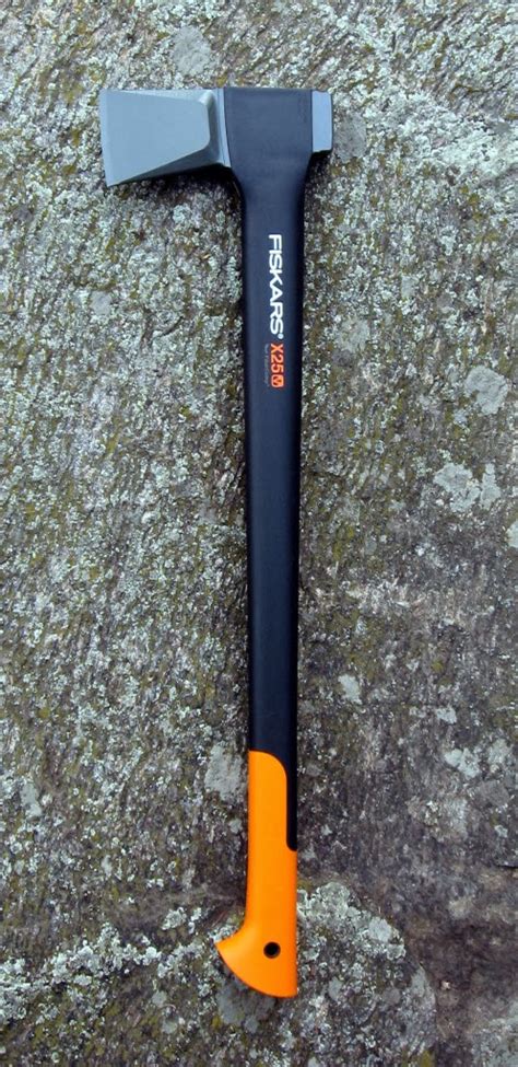 Skl Diy Uptownii A Review On Fiskars X25 High Performance Splitting Axe