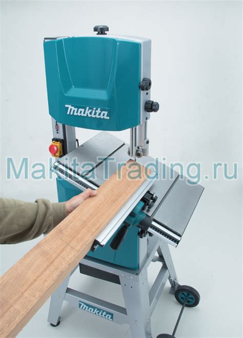 Купить ленточную стационарную пилу Makita LB1200F с доставкой