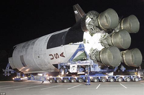 Nasas Saturn V Makes Its Final Journey Daily Mail Online