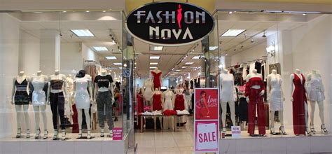 FASHION NOVA – Panorama Mall