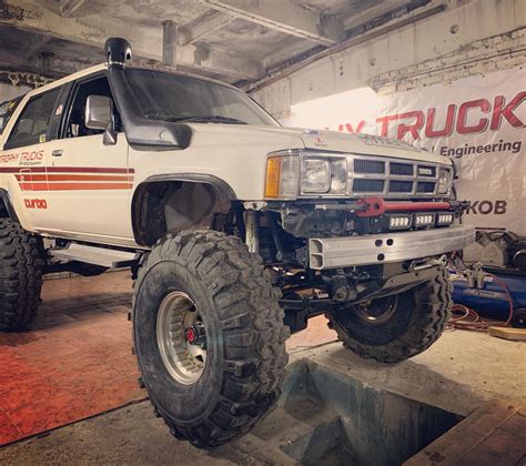 Новый бампер — Toyota Hilux Surf (1G), 4 л, 1989 года | тюнинг | DRIVE2