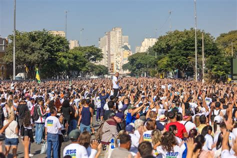 Marcha Para Jesus Trios El Tricos Arrastam Centenas De Milhares