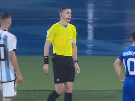 "No penalty": el VAR mostró su última innovación en el debut de la
