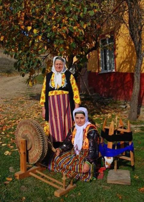 Azdavay yöresel kıyafetleri ile köyde yaşam | Resim, Fotoğraf, Kadın