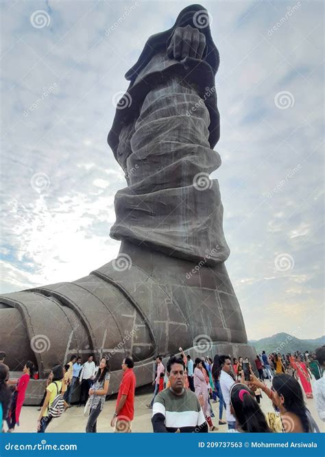 Sardar Vallabhai Patel Statue Editorial Stock Photo - Image of home ...