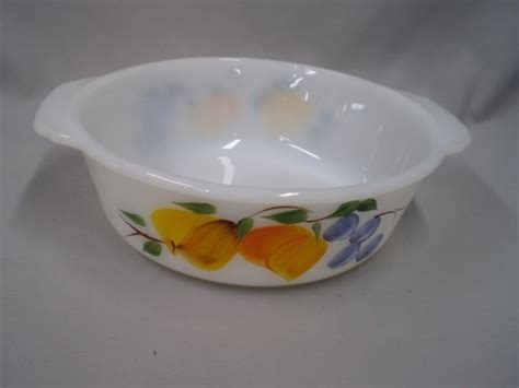Anchor Hocking Fire King Ovenware Fruit Gay Fad QT Casserole