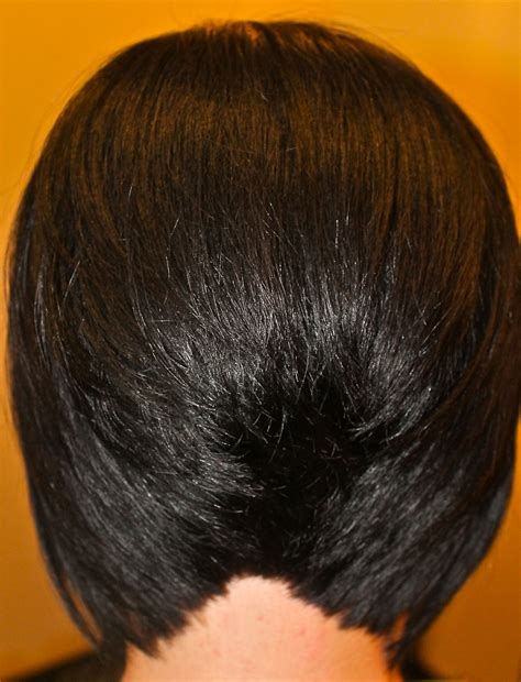 V shape bob on super thick hair | Natural hair cuts, Hair cuts, Haircut