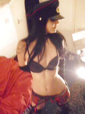 Becky Baldwin Nude English Bass Player Webcam Pics Photo Gallery