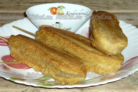 Сосиски в кукурузном кляре на палочке: 10 фото в рецепте