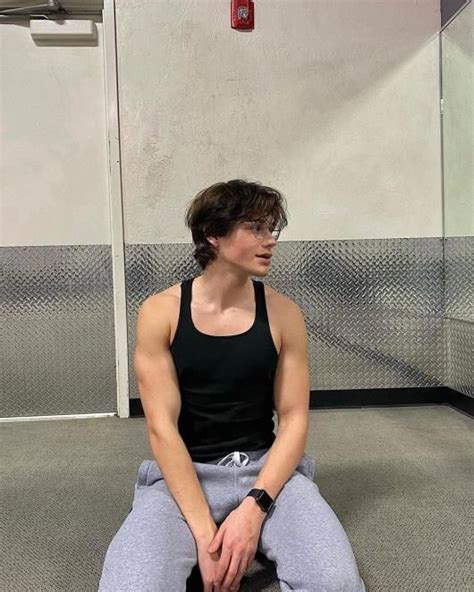 Gay Aesthetic Discover Emmett Et Luke Ideas On This Pinterest Board