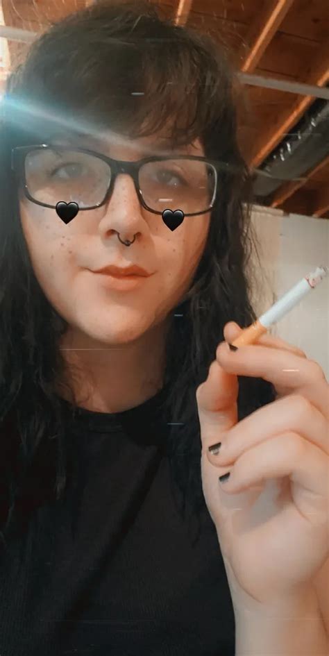 Nudes Smokingfetish Nude Pics Org