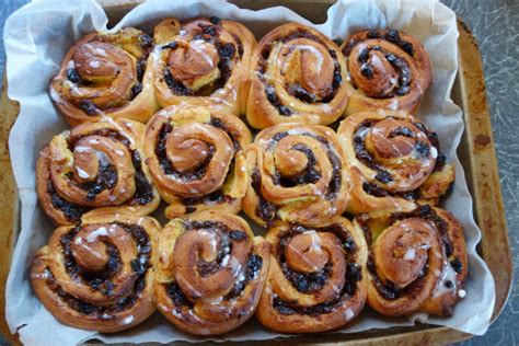 Sweet Christmas Buns - Sweet Pea's