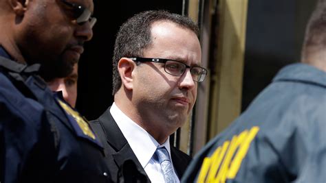 Docs: Jared Fogle texts show pursuit of young victims - CBS News